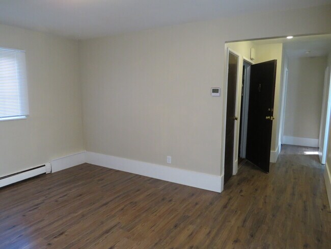 Building Photo - 4570 Washington Square Dr