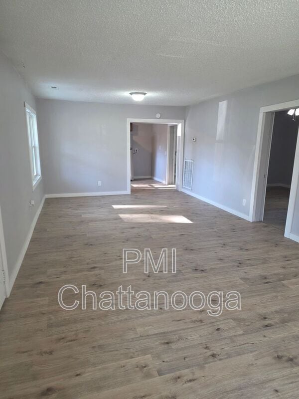 Building Photo - 1663 Keeble St