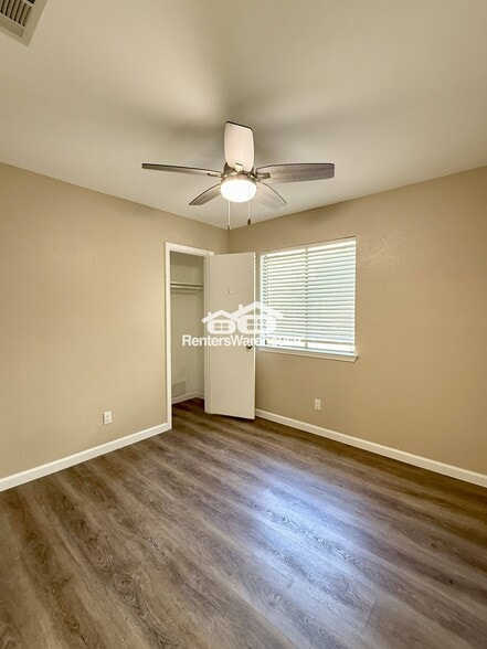 Building Photo - 3814 Stonecroft Dr