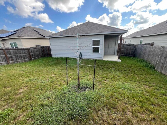Building Photo - 14631 Stirrup Trce