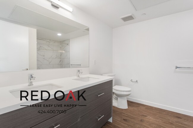 Building Photo - 1011-1013 Everett St