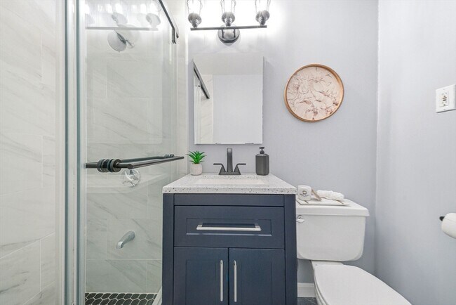 Building Photo - 20 Radcliffe Rd