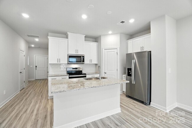 Building Photo - 1741 Braemar Vlg Dr