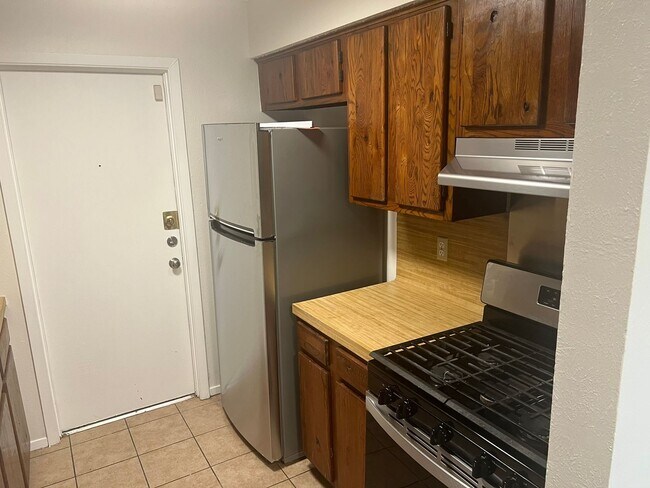 Building Photo - 1911 Gracy Farms Ln