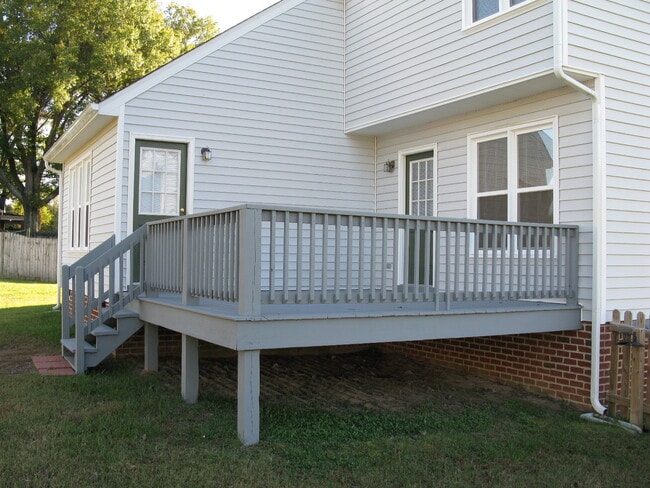 Building Photo - 8100 Cypresstree Ln