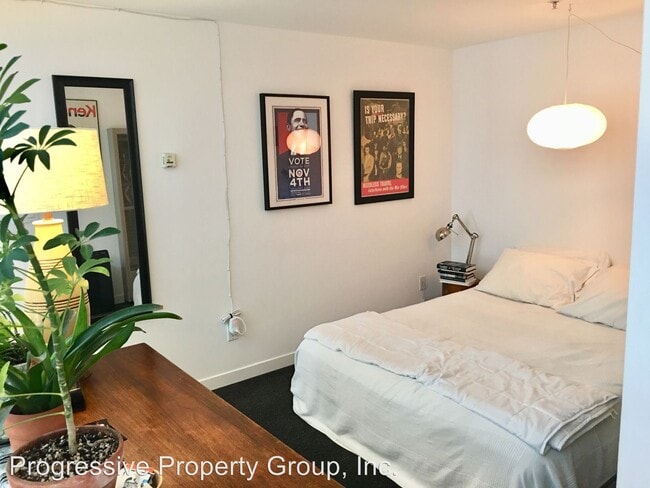 Building Photo - 348 Hyde St