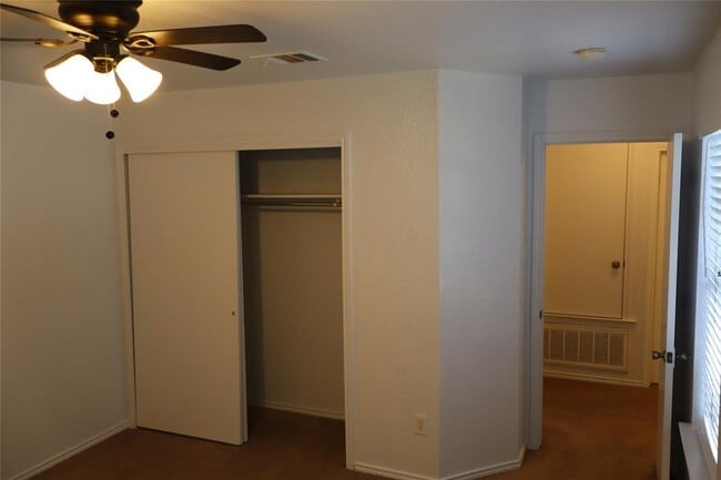 Building Photo - 5204 Mathra Dr