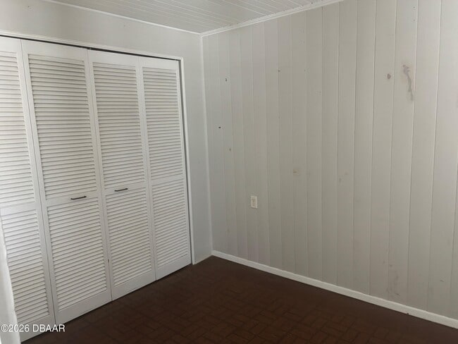 Building Photo - 250 S Seneca Blvd