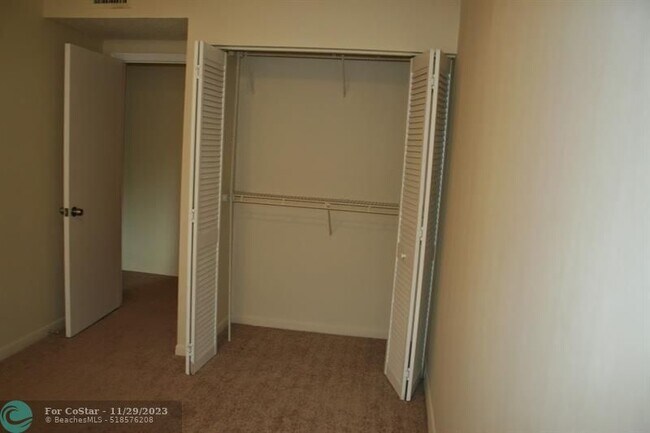 Building Photo - 4733 NW 90th Ave