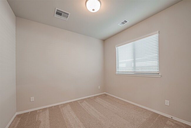 Building Photo - 32005 Towering Birch Trl