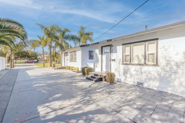Building Photo - Quaint Remodeled 1 Bed / 1 Bath Bungalow in Normal Heights!