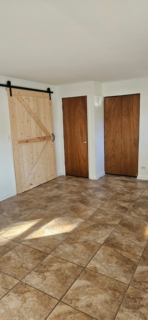 Building Photo - 1702 Knoll Ave