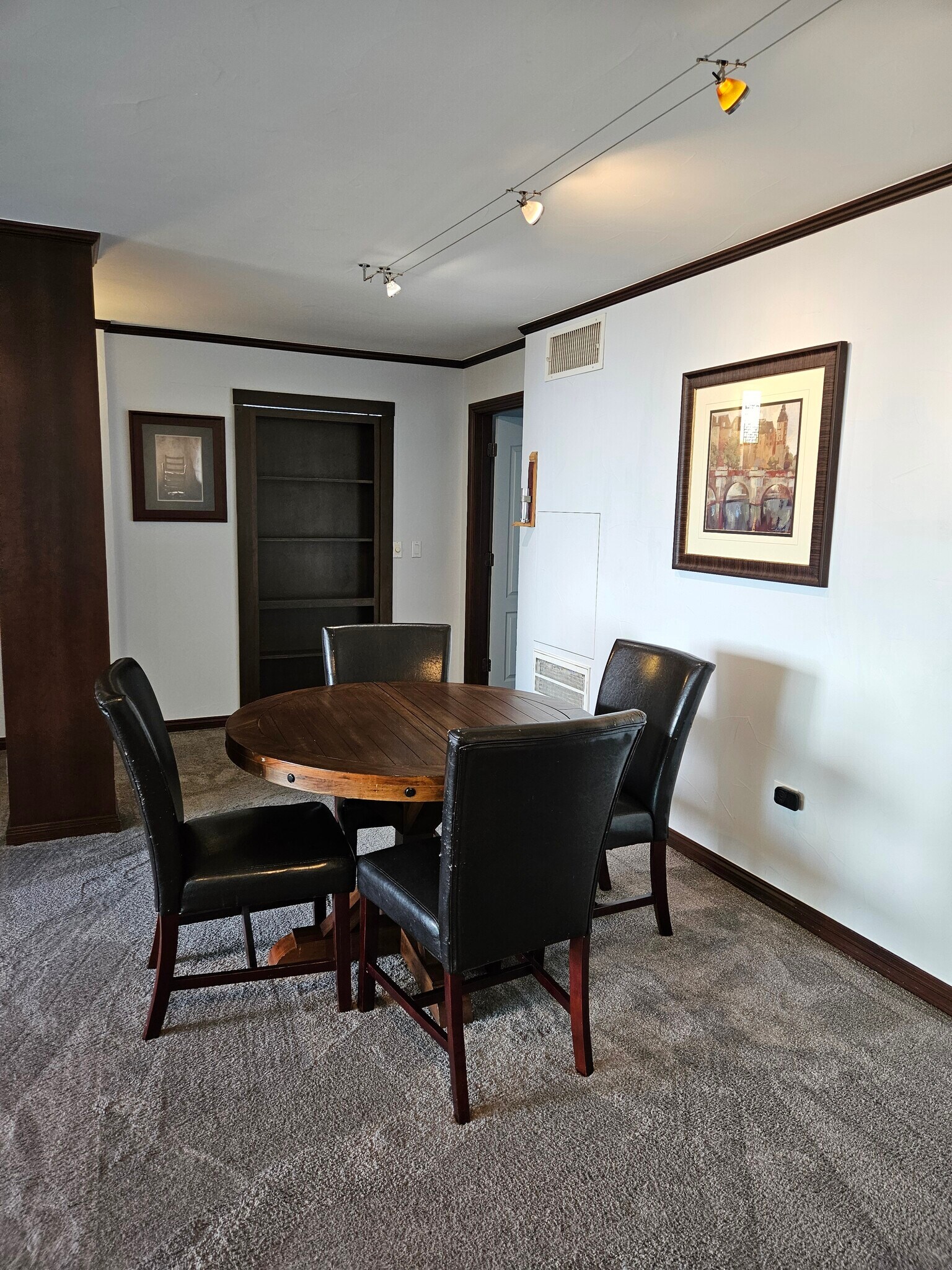 Dining Area - 1020 15th St