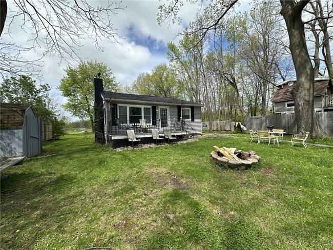 Building Photo - 2590 Scottsville Rd
