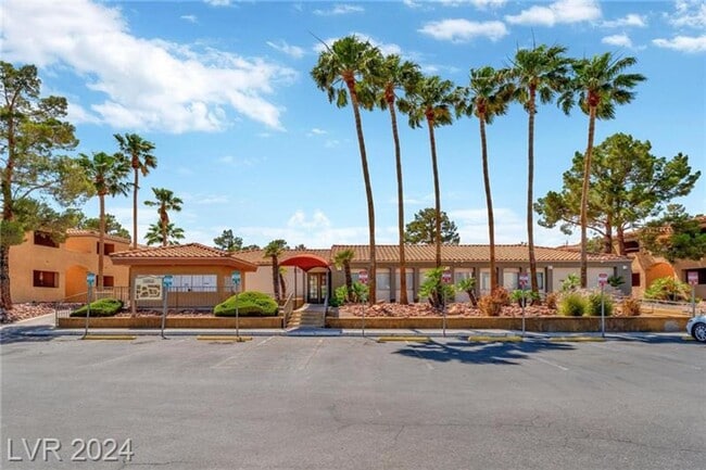 Building Photo - Beautiful South Shores Gated Community. 1st Floor unit. 2 beds. 2 baths.