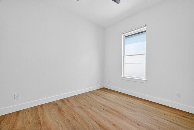 Building Photo - 6427 Lamayah St