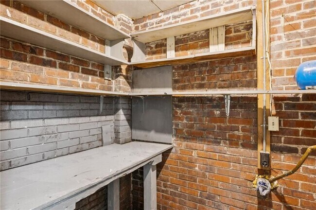 Building Photo - 3036 Will Rogers Pl SE