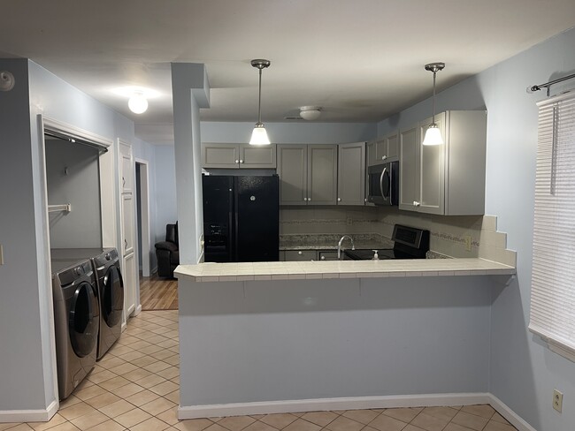 Building Photo - 6016 Loch Arbor Ln