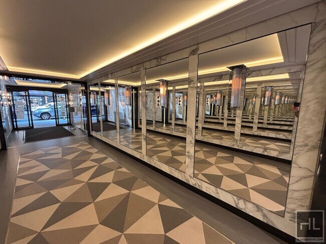 Building Photo - E 16 ST