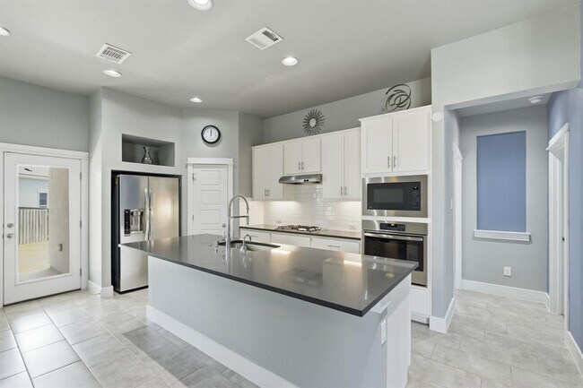 Building Photo - 13701 Ronald Reagan Blvd