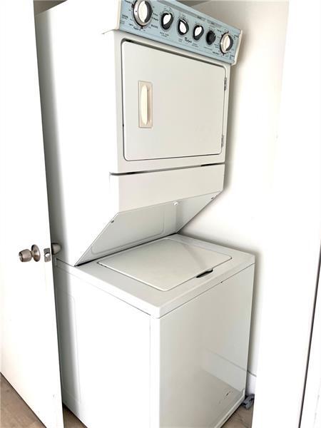 Building Photo - 10930 Royal Palm Blvd