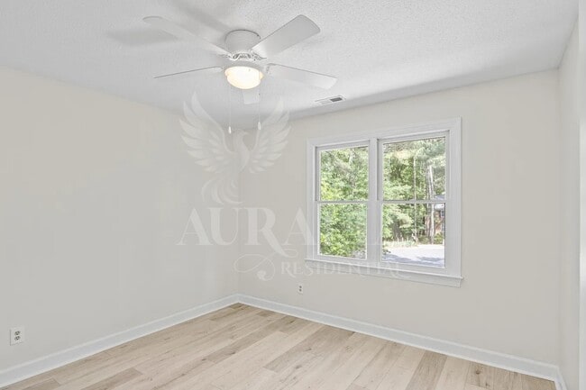 Building Photo - 623 Elmwood Ct