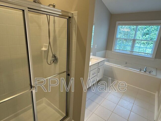Building Photo - 1100 Kirkeenan Cir