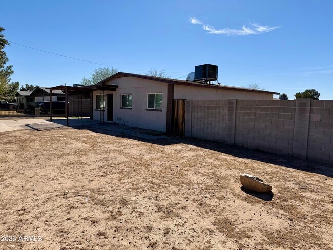 Building Photo - 11446 N 33rd Ave