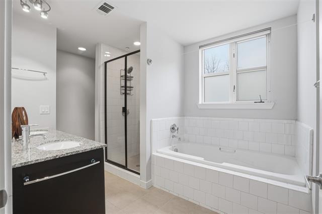 Building Photo - 2608 Museum Way