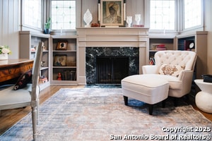 Building Photo - 140 W Fair Oaks Pl