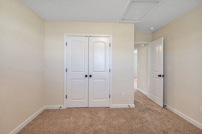 Building Photo - 309 Channel Run Ln