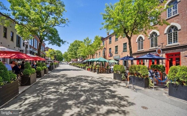 Building Photo - 301 West St