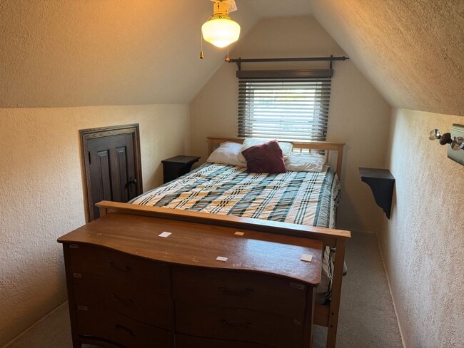 Building Photo - Lansdale Charming 4 Bedroom Cape Cod with ...
