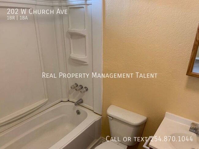 Building Photo - 1 Bedroom, 1 Bathroom Duplex in Killeen, TX