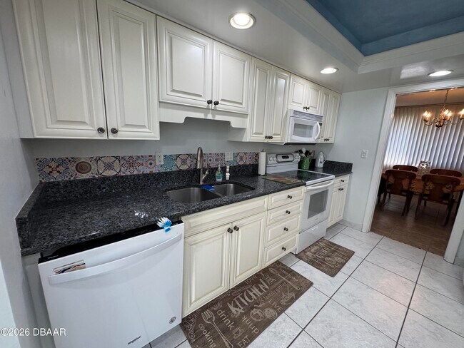 Building Photo - 120 Ocean Grove Dr