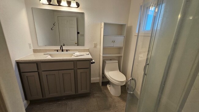 Building Photo - 4405 Alice St