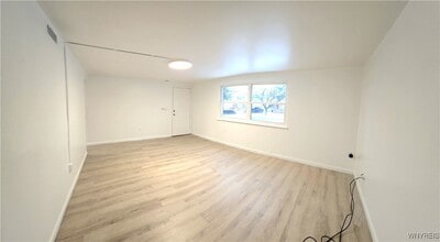 Building Photo - 50 Strasbourg Dr