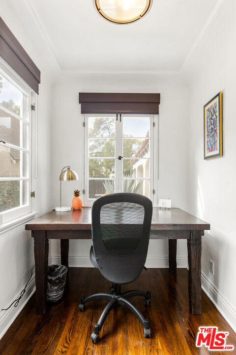 Building Photo - 460-460 N Alfred St