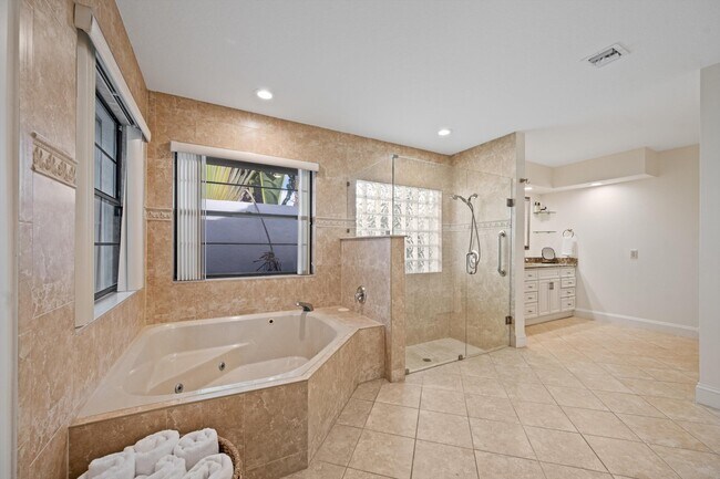 Building Photo - 14596 Belmont Trce