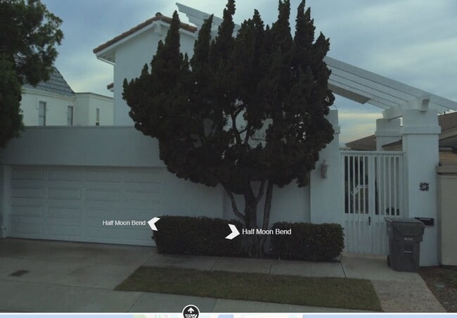 Primary Photo - 36 Half Moon Bend