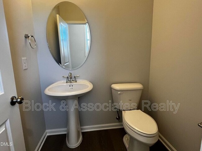 Building Photo - 2819 Carbondale Ct