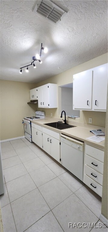 Building Photo - 1164 N Lion Cub Point