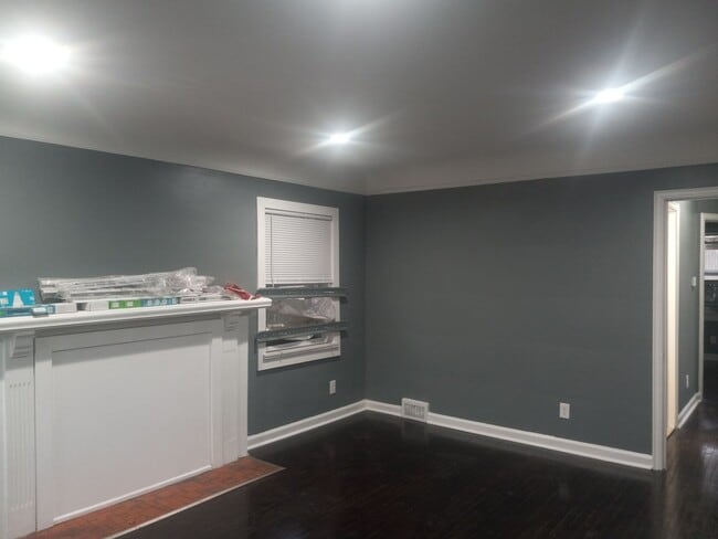 Building Photo - Section 8 Ready: 4-Bedroom 2-Bathroom