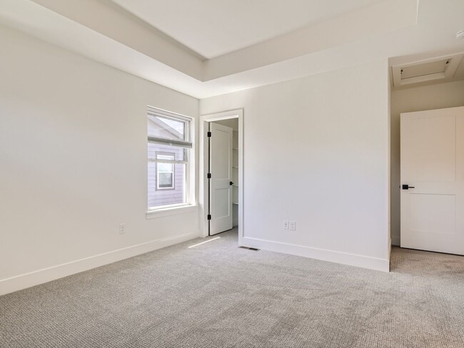 Building Photo - Spacious 4BR Home w/ Bonus Room in Cherry Creek School District!