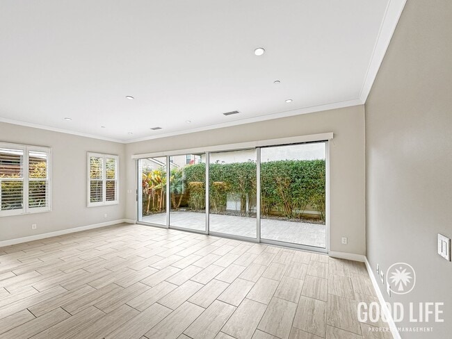 Building Photo - Stunning 3Bd/3.5Ba Home in Irvine w/Large Patio, Modern Design and 2 Master Suites!