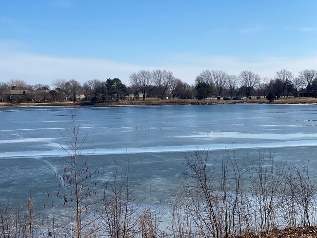 Building Photo - 17 Parkside Ct