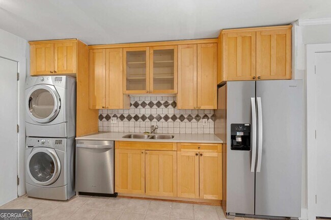 Building Photo - 866 Briarcliff Rd NE