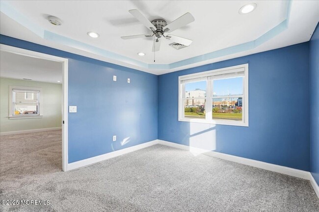 Building Photo - 674 Park Ave