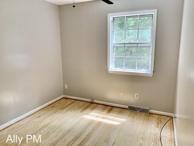 Building Photo - 2383 Austin Dr