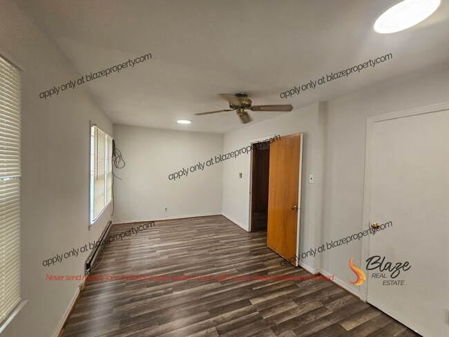 Building Photo - Hamlet Charming